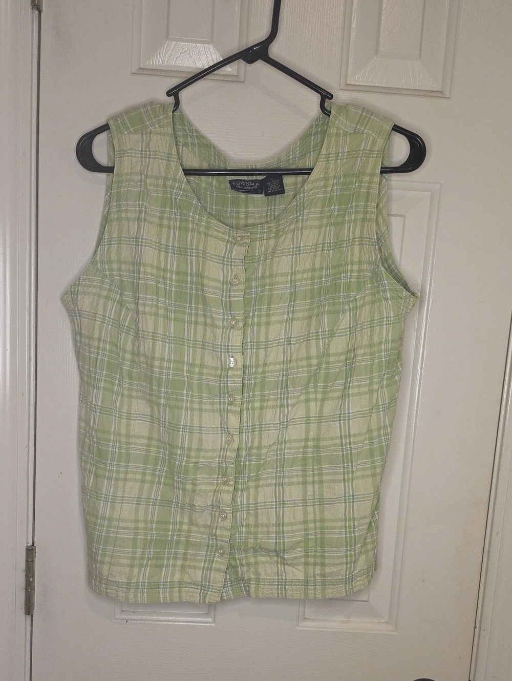 croft & barrow Light Green Plaid Sleeveless Button-Front Top